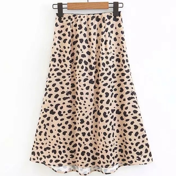 Leopard Midi Skirt - Picture 4 of 4